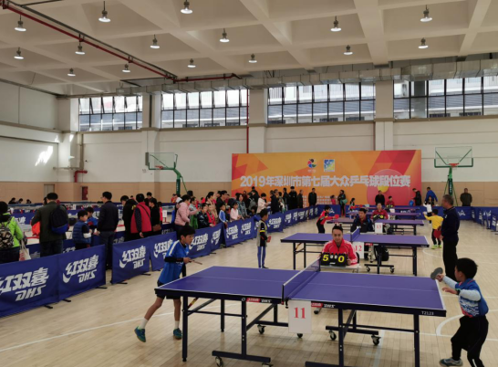 而拜仁则显 而拜仁则显