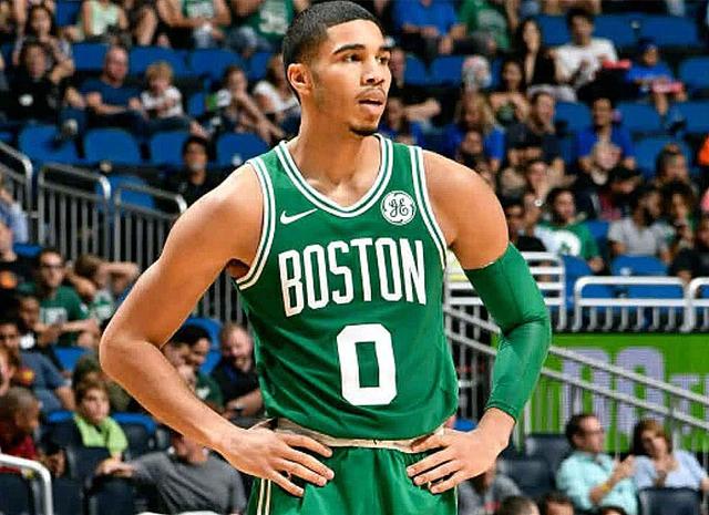 起球迷对其 起球迷对其